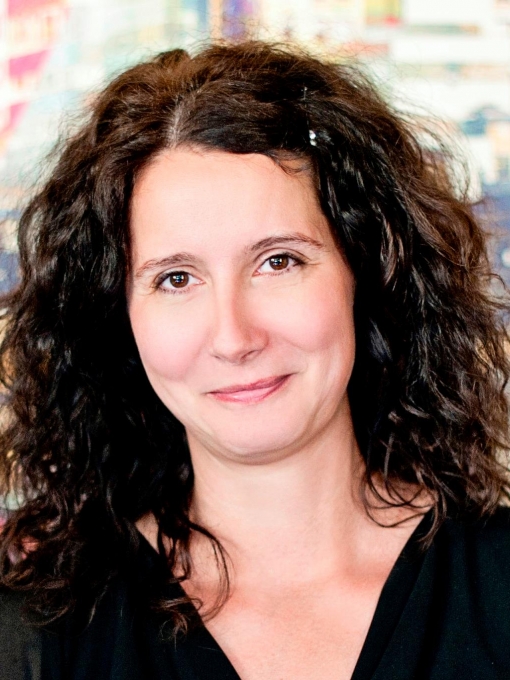 Dr. Szentesi Andrea – Kuratóriumi tag