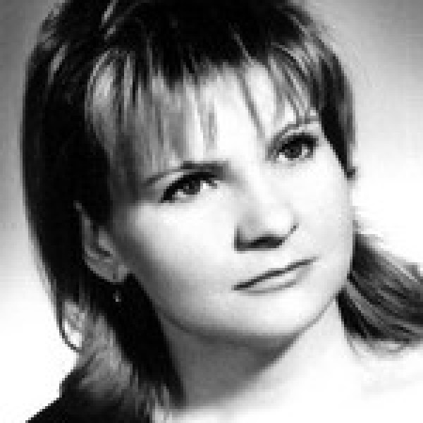 Surányi Andrea